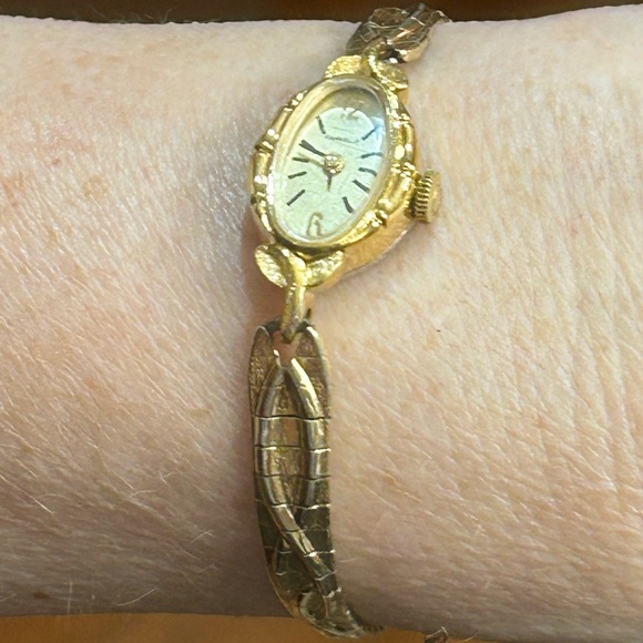 Caravelle Ladies Cocktail Watch. Gold Filled - Picture 16 of 17